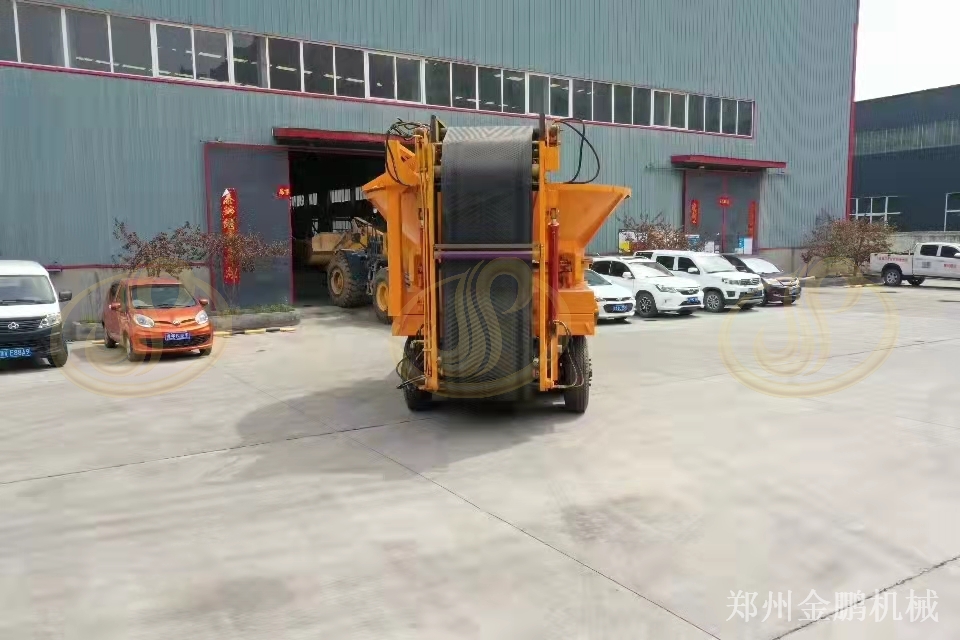 郑州金鹏大型木材粉碎机厂家在生物质料场配置中的选型参考