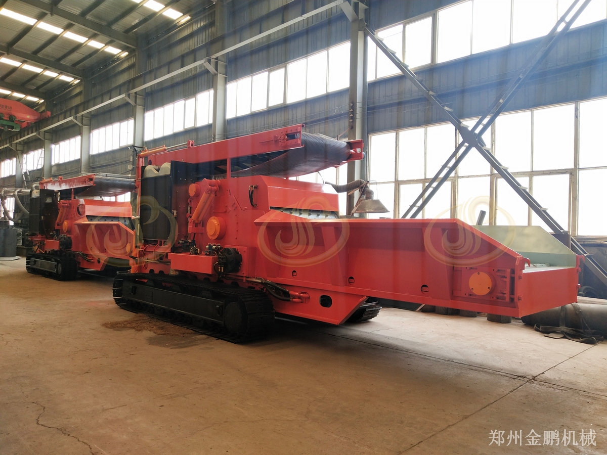 郑州金鹏大型移动式树木粉碎机在林区现场的应用方案