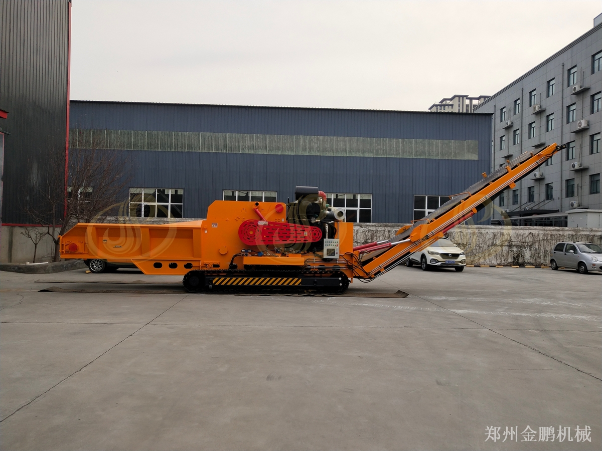 郑州金鹏大型移动树枝粉碎机在园林废弃物处理中的应用