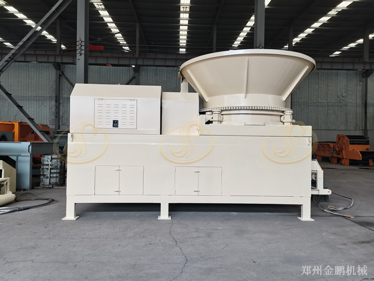 郑州金鹏树桩粉碎机物料处理难点与圆盘破碎设备选型