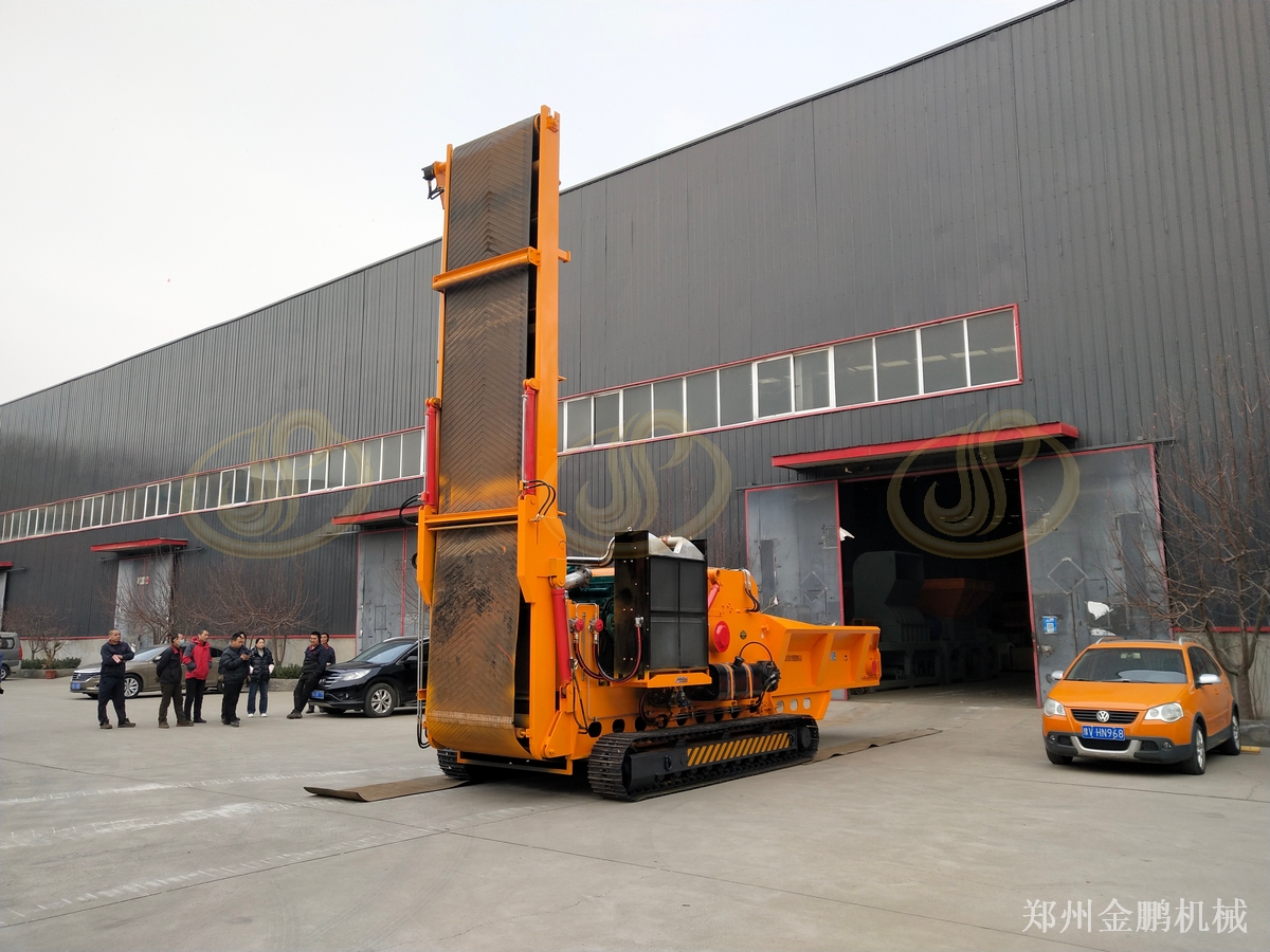 郑州金鹏树枝木板粉碎机选型与集中料场作业组织分析